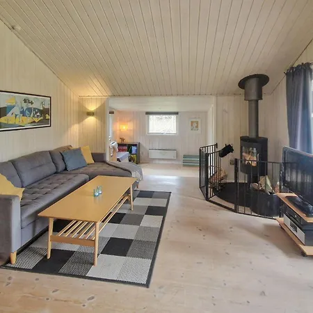 Ferienhaus Gemütliches Haus Mit 3 Schlafzimmern In *
